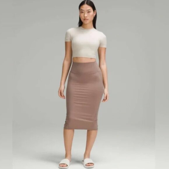 Lululemon Nulu Slim-Fit HR Skirt in Taupetastic Tan Size 4 NWT - Picture 1 of 6